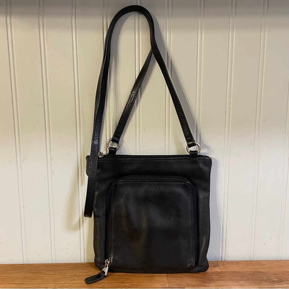 SOLD Vintage Fossil Leather Crossbody Hipster